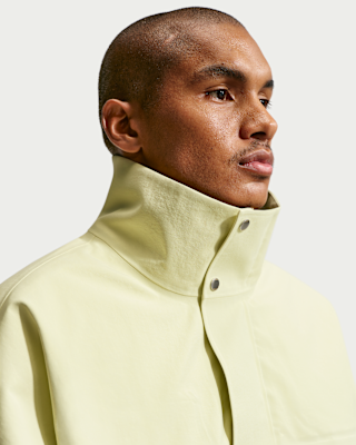 Nike x Jacquemus GORE-TEX 2-in-1 Jacket. Nike SG
